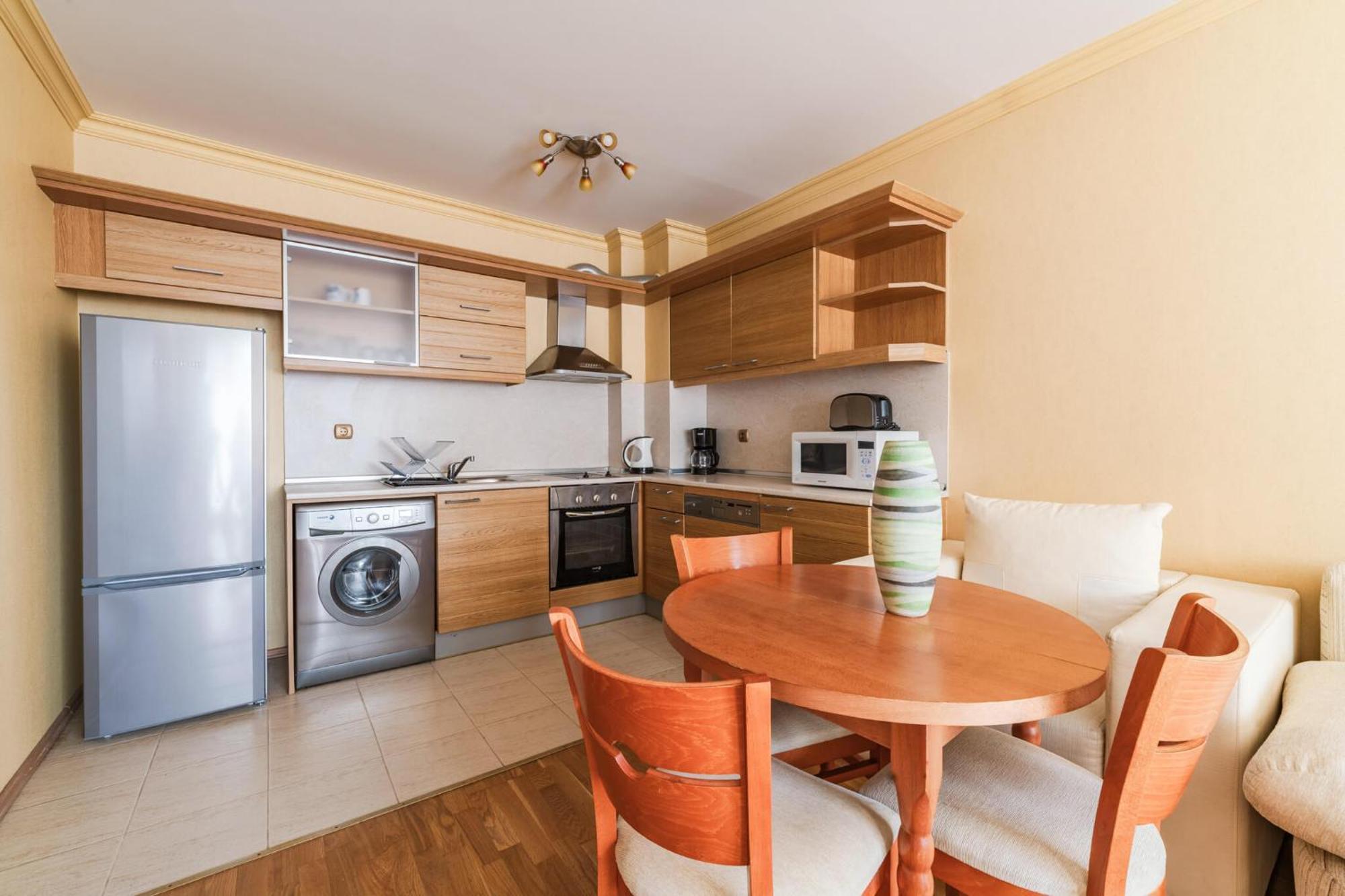 Apartcomplex Splendid Saints Constantine and Helena