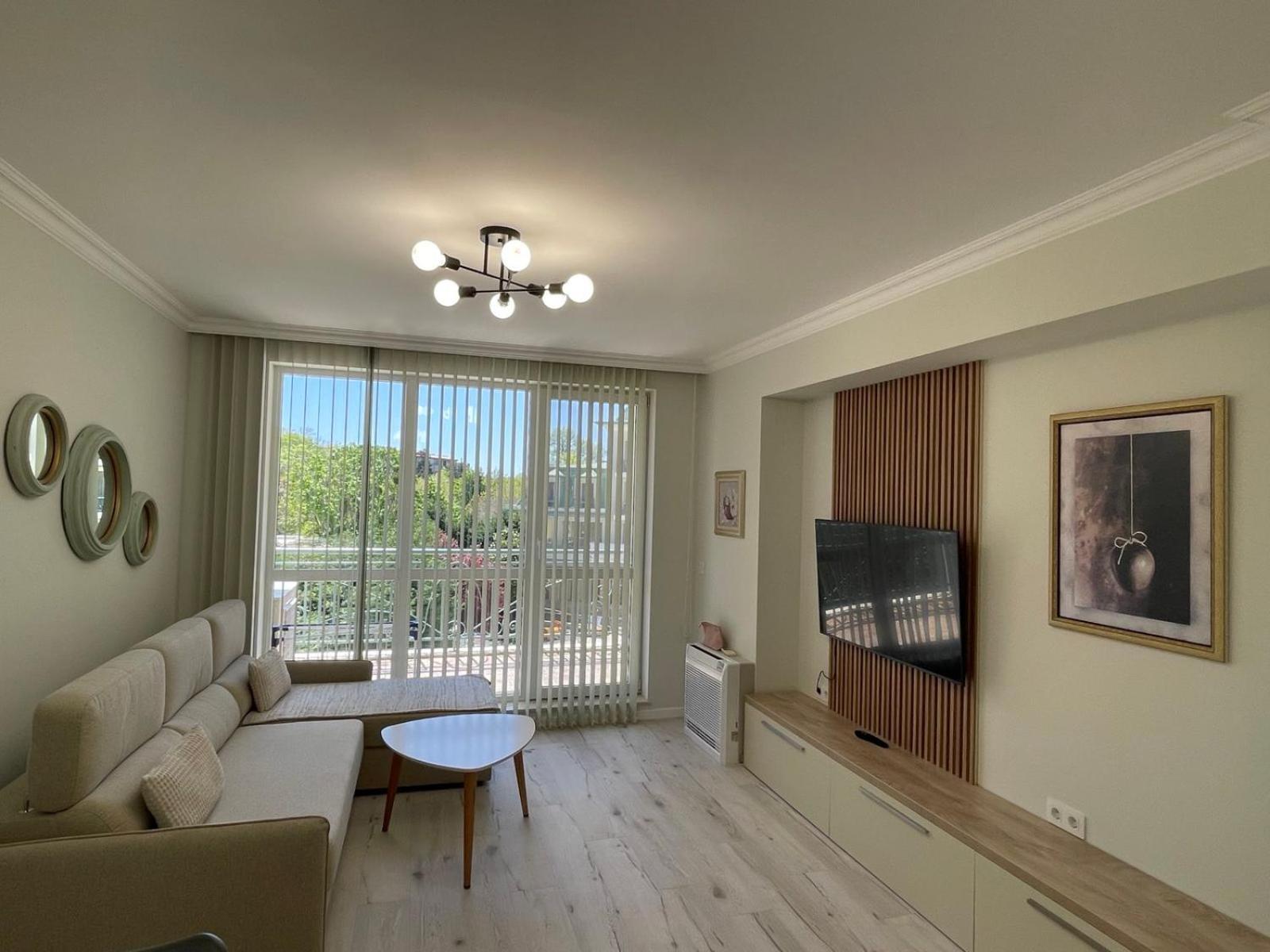 Apartcomplex Splendid Saints Constantine and Helena